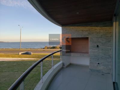 Frente al mar amplia terraza con parrillero propio, 130 mt2, 3 dormitorios