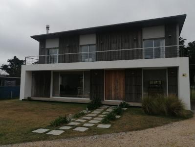 Casa en Punta Ballena, Los Tordillos, 2000 mt2, 4 dormitorios