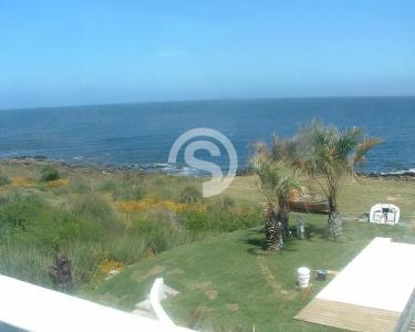 Casa en Punta Ballena a pasos del mar, 2300 mt2, 6 dormitorios