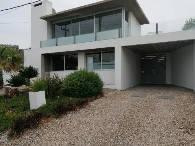 Casa en venta las Grutas, Punta Ballena , 550 mt2, 3 dormitorios