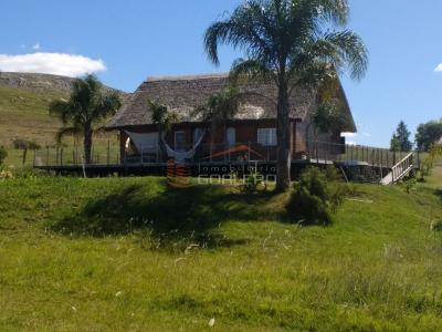 Venta de Chacra en Uruguay,  a 23 km de Punta del Este, Excelente entorno, chacra con 2 construccion, 500 mt2, 5 dormitorios