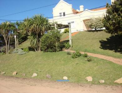 Muy linda casa en zona Tio Tom, Punta Ballena, 595 mt2, 3 dormitorios